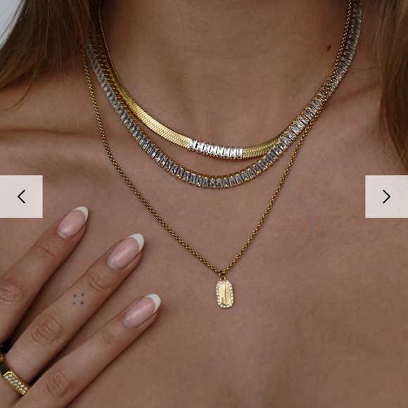 Naetur Gold Pendant Necklace – Romee Strijd Collection - Picture 1 of 7